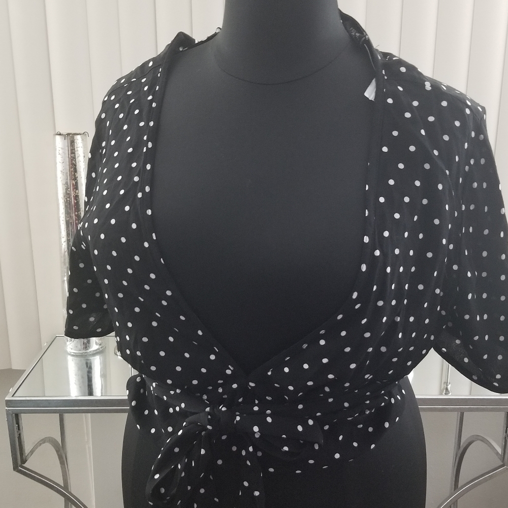 Woven wrap around top